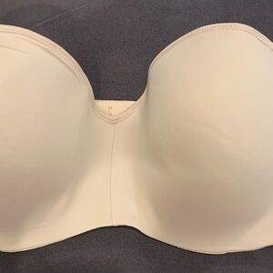 Bali smoothing strapless bra